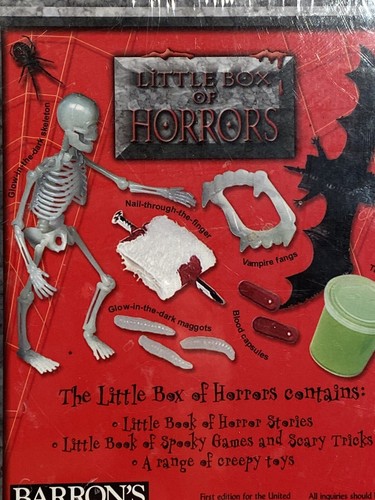 Trucos y juegos de Barron's Little Box of Horrors: Classic Stories 2006 sellado - Imagen 4 de 6
