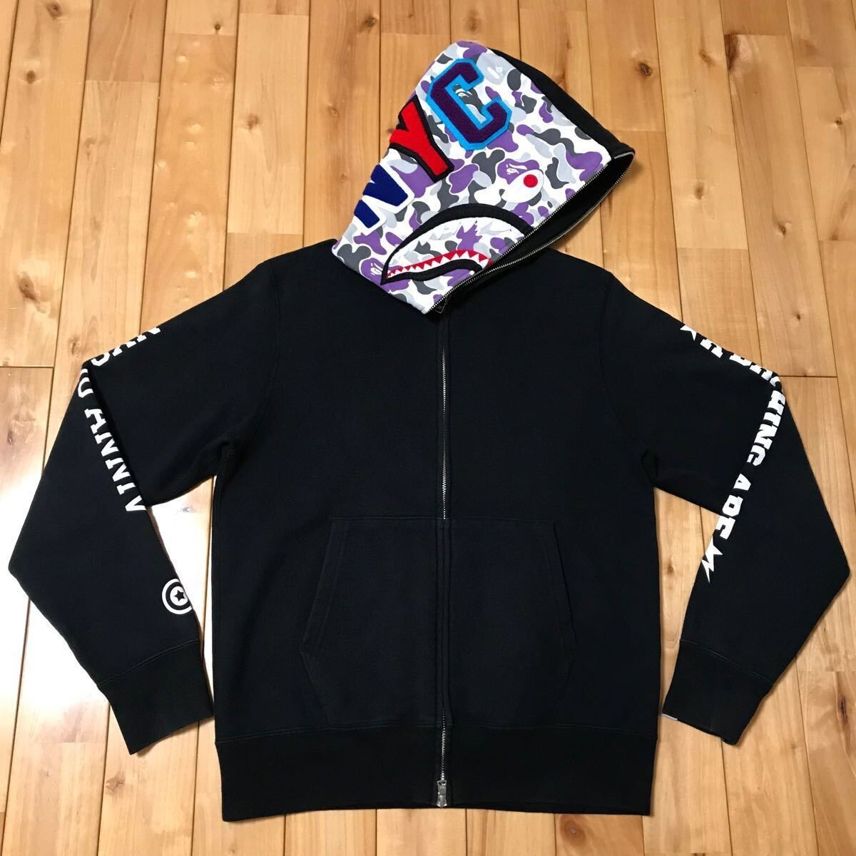 2015 BAPE New York 10th Anniversary shark full zip hoodie A 2015 BAPE New York 10th Anniversary shark full zip hoodie A