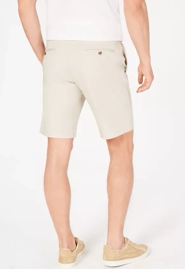 Shorts casuais masculinos ajuste regular Club Room 33 bege sólido - Imagem 3 de 3