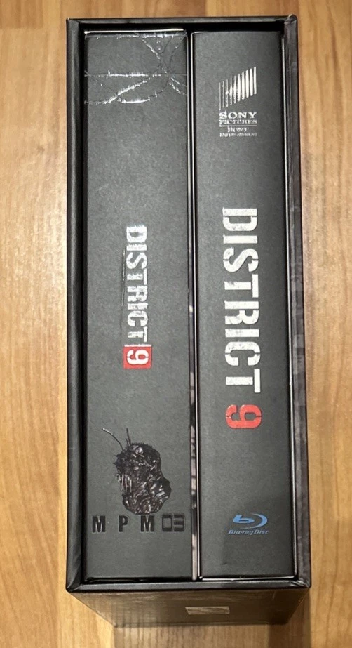 District 9 MAG MPM #03 Blu-ray Collector's Edition ULTRA LTD EDITION 03/70 - Image 4 of 4