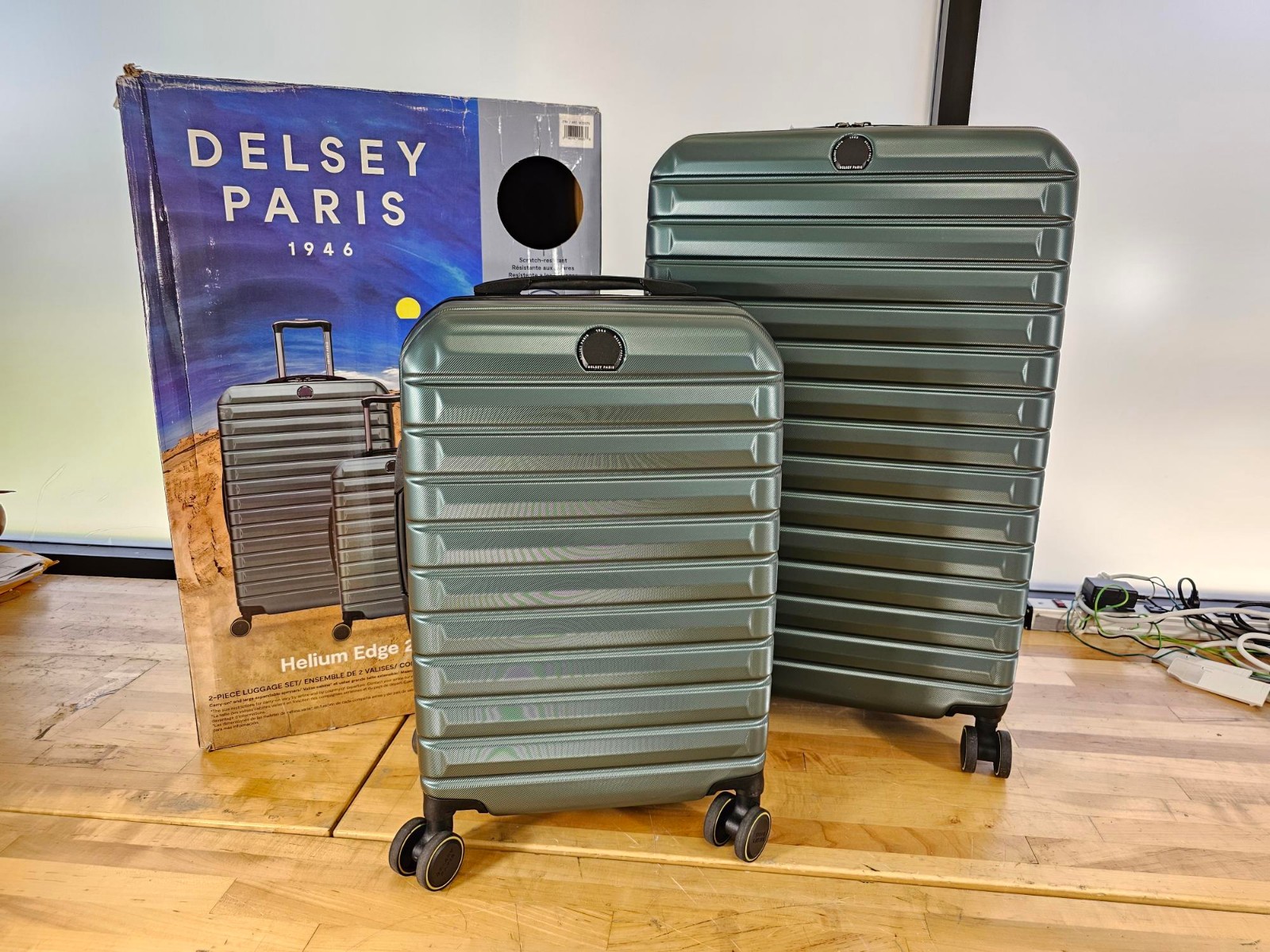 2 PCE GREEN Delsey Helium Edge Hardsided Luggage Suitcase Set Bags Carryon Check