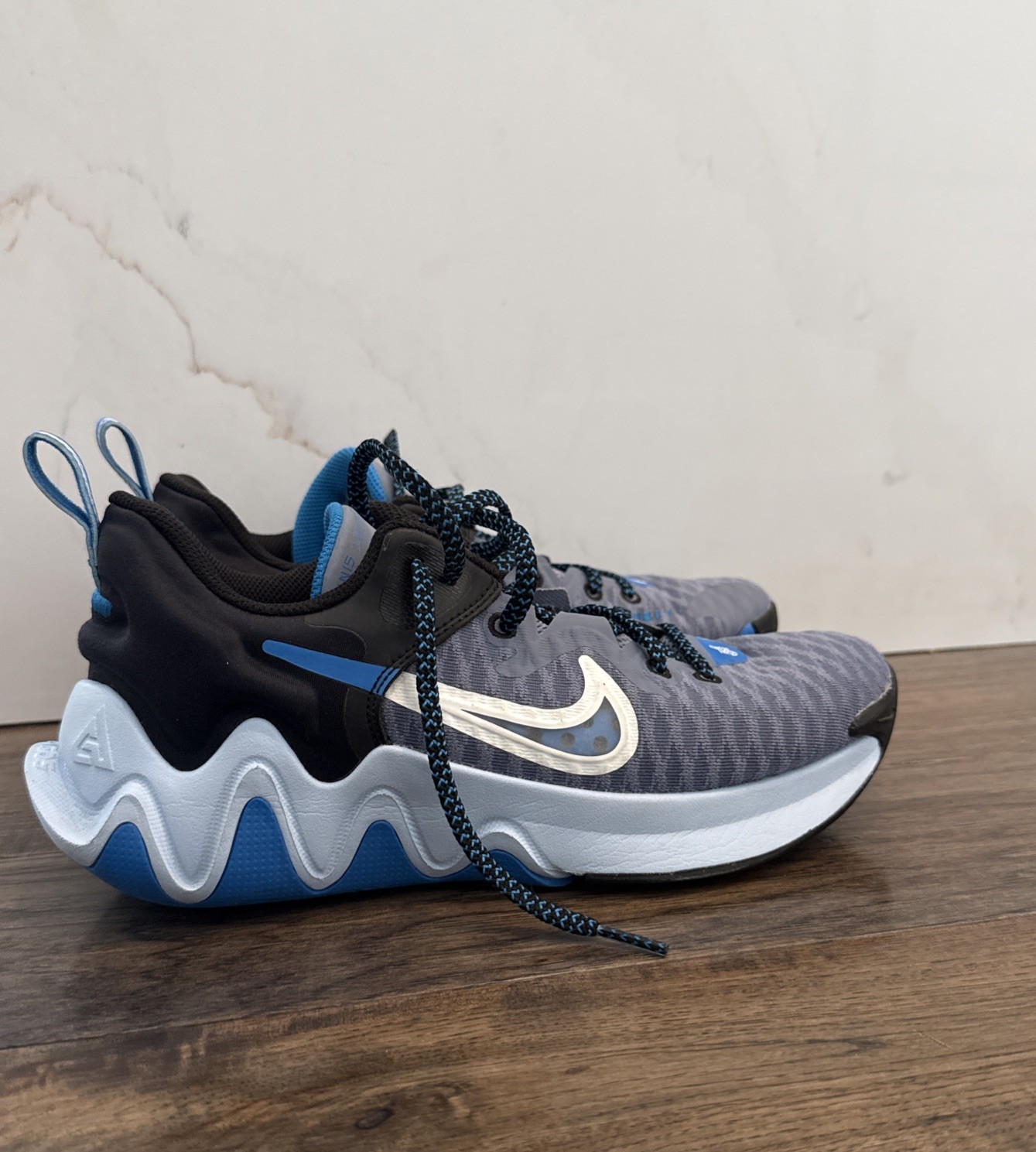 Gray Blue Men&rsquo;s Size 8