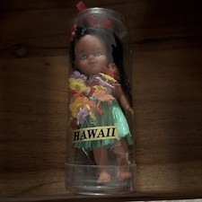 Vtg Hawaiian Hula Girl Doll in Cylinder w Grass Skirt and Lei Tiki Bar 6 inch