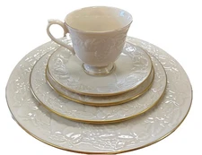 Lenox Fruits of Life Bone China 5 Piece Place Setting(s) Ivory with Gold Trim