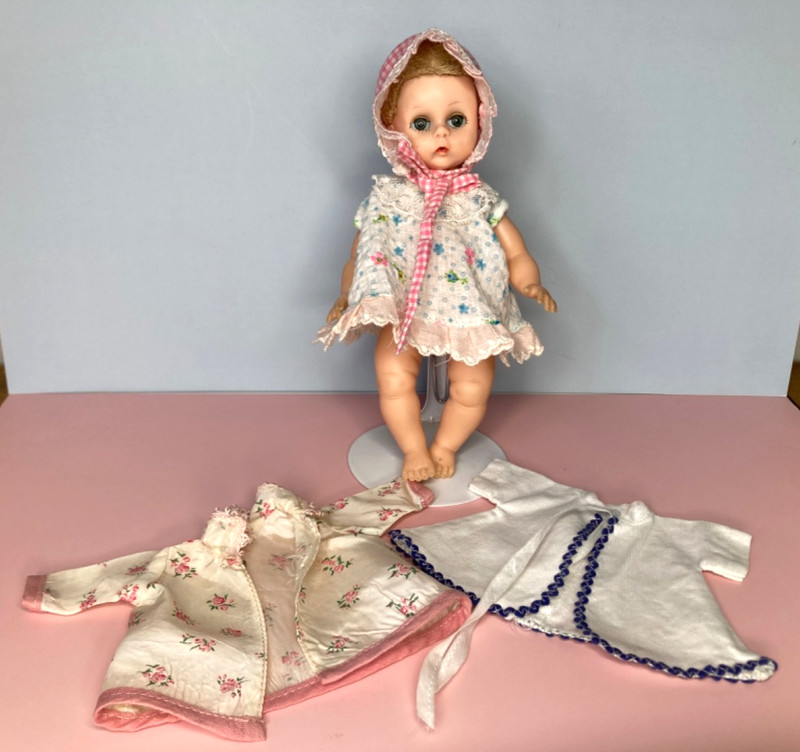 Vintage 1950s Madame Alexander Little Genius? Not Marked, Untagged Clothes