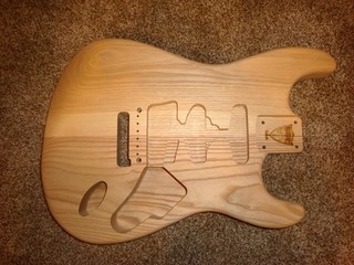 CUERPO DE GUITARRA FRANKY VH STRAT Northern Ash Musikraft Floyd Rose Rout réplica