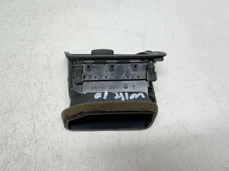 H40990 2009-2012 Volkswagen CC TABLERO AC CALEFACCIÓN VENTILACIÓN REJILLA lado del pasajero OEM Foto 2 de 4