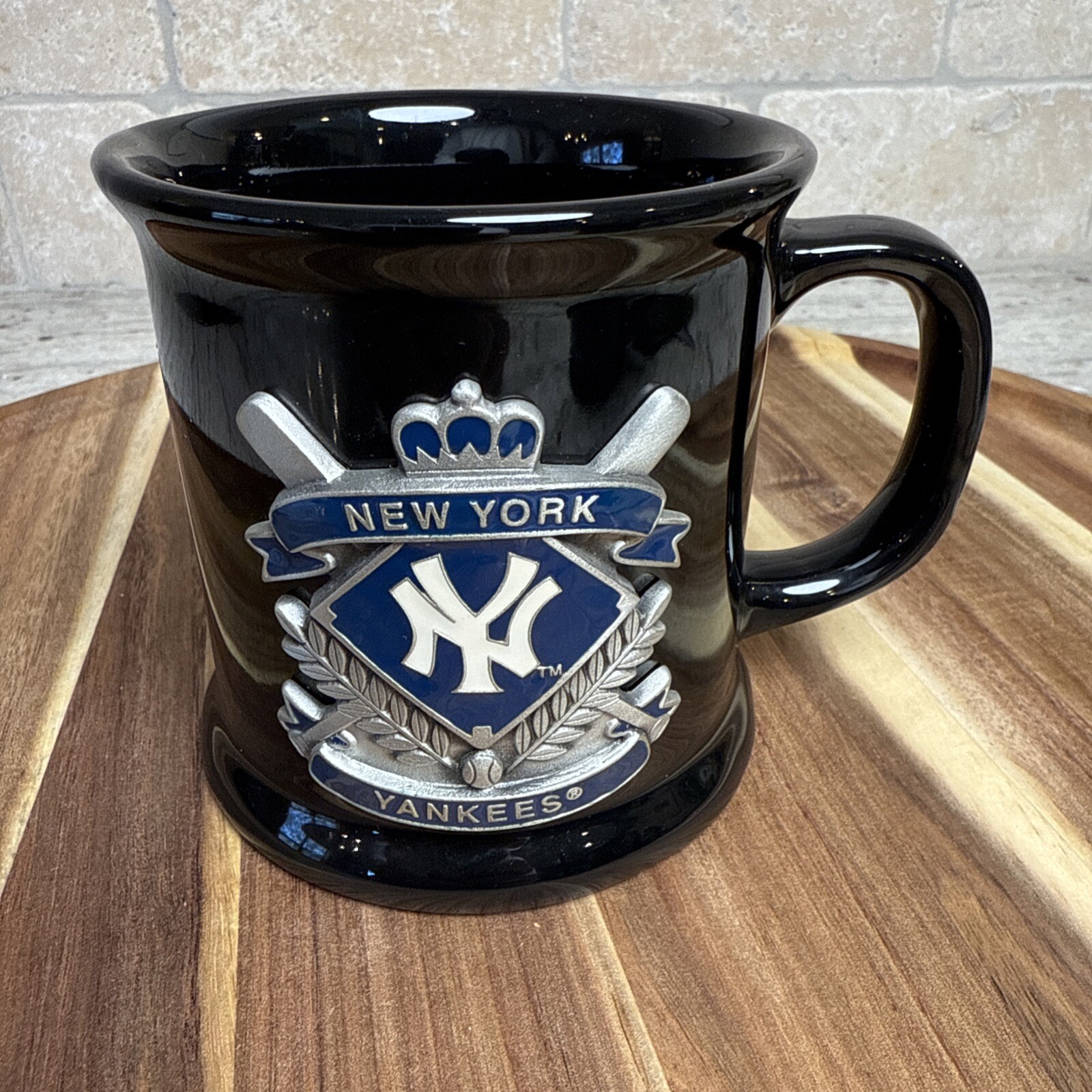 MLB New York Yankees Enameled Pewter Emblem Coffee Cup Mug