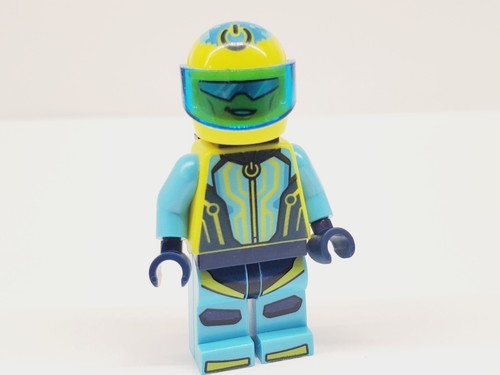 LEGO - Stuntz Driver - Male, Medium Azure and minifigure (cty1527) set 60358 NEW - Picture 3 of 4
