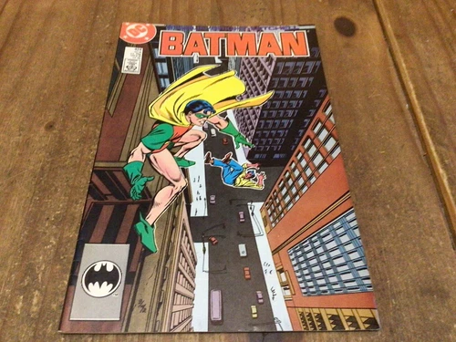 Vintage DC Comic Starring Batman No. 424 October 1988