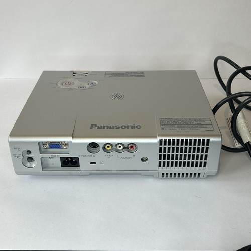Panasonic PT-LM1E LCD Projector Grey Case & Mains Lead No Remote Working - Afbeelding 4 van 24