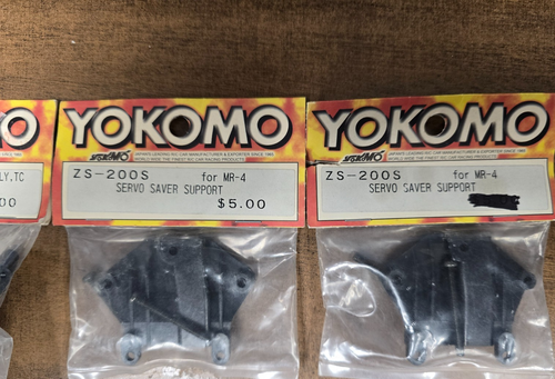 YOKOMO MR-4 BUNDLE ZS-415R REAR HUB CARRIERS/ZS-200S SERVO SAVER SUPPORT