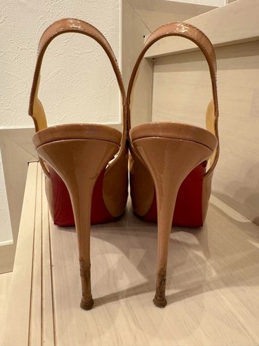 Zapatos de salón Christian Louboutin satinados beige EU 36 US 6.0 usados NOBOX - Imagen 3 de 6
