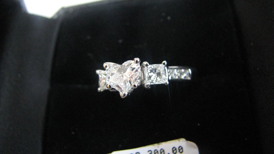 Anillo GIA Redondo Diseñador RITANI Diamante 1.25TCW Platino, Talla 6.5 $8799 VENTA Foto 4 de 4