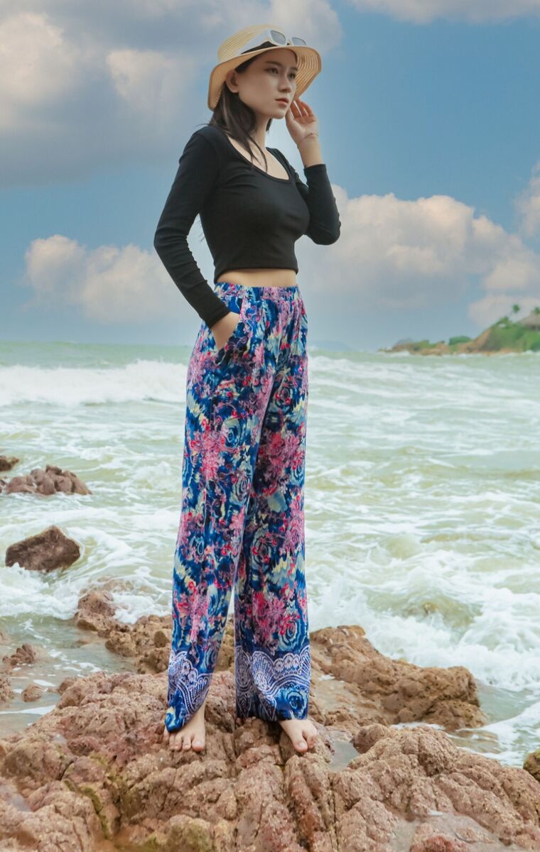 Woman's Boho Baggy Harem Yoga Pants, Hippie Wide Leg Thai Style Trousers