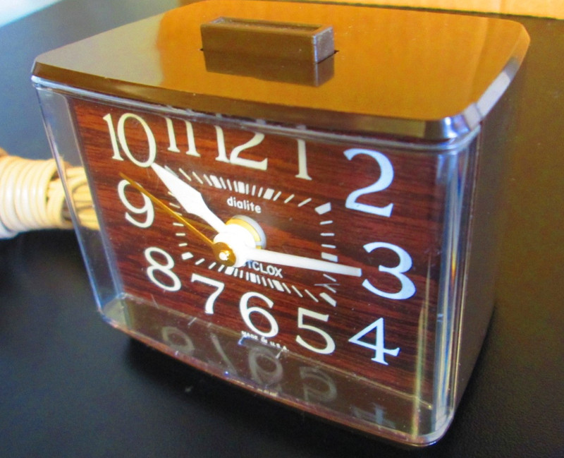 Vintage Westclox Alarm Clock Tiny Electric Minikin Drowse Dialite Lighted Works!