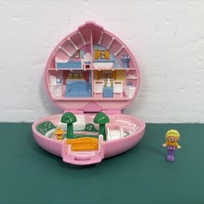 Polly Pocket 1989 Bluebird Compact Dollhouse Playset  1990s Hair Salon Figure