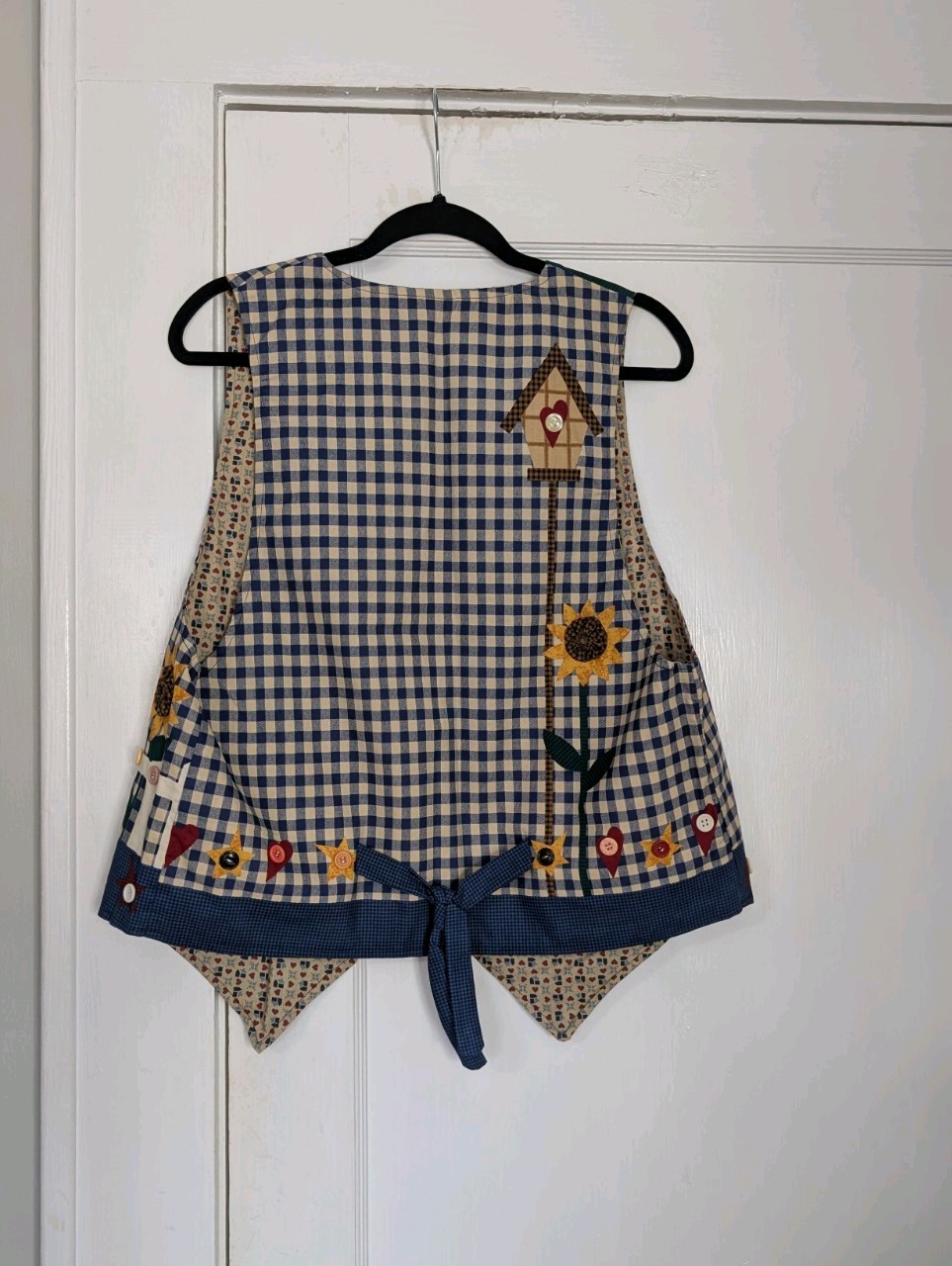 Women’s Patchwork Gingham Sunflower Cottagecore V… - image 6