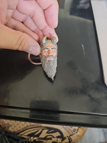 Portachiavi God Of War Stone Mason Edizione da Collezione Testa di Mimir (batteria morta)