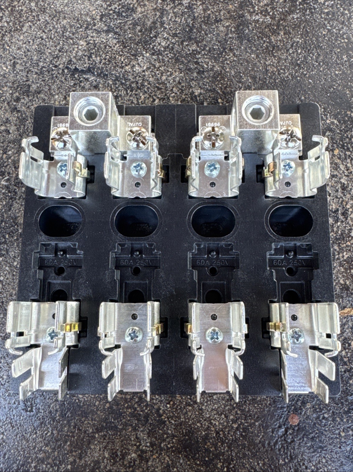 60A 250 VAC Marathon RH40Q2L Fuse Block New Case Of 32