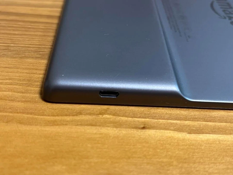 Amazon Kindle Oasis 10th Gen E-book Reader 8GB Android Wifi Bluetooth No Ads - Immagine 4 di 4