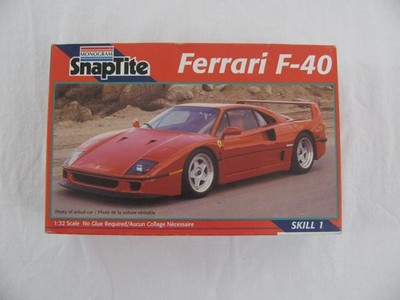 1995 Revell Monogram Snap-Tite 1/32 Ferrari F-40 Sports Car Model