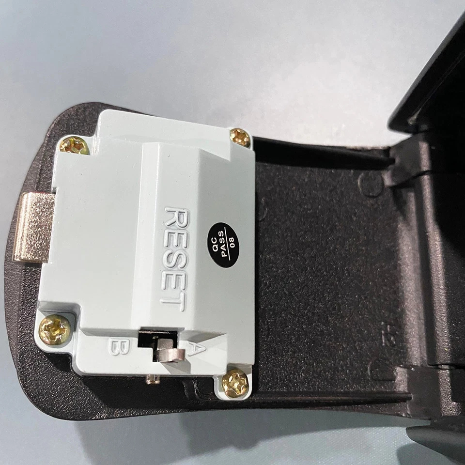 2 lockboxes key storage lock box realtor real estate 4 digit lockbox metal shell - Image 3 of 4