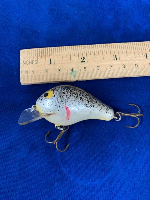 VINTAGE BAGLEYS OR LEE SISSON  Wooden Crankbait Fishing Lure
