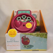 New Sun Squad Light-Up Party Bubble Maker Pink color 4 fl oz 118.2 ml