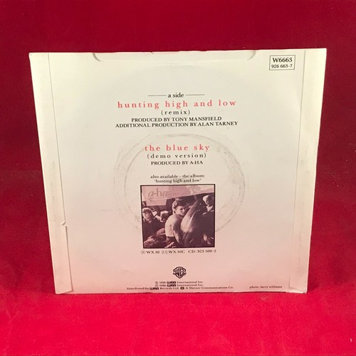 A-HA Hunting High And Low 1986 UK 7" vinyl single Warner Bros record 45 C - Picture 2 of 3