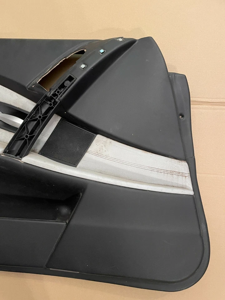 BMW E60 M5 Driver Side Door PANEL White Leather Door Card Insert Front DF Trim - Imagem 3 de 4