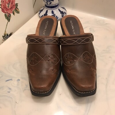 cowboy mules shoes