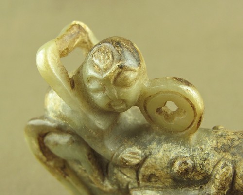 Warring States Antique Hand Carved Hetian Nephrite Old Jade Boy Ride Fish Statue - Bild 10 von 10