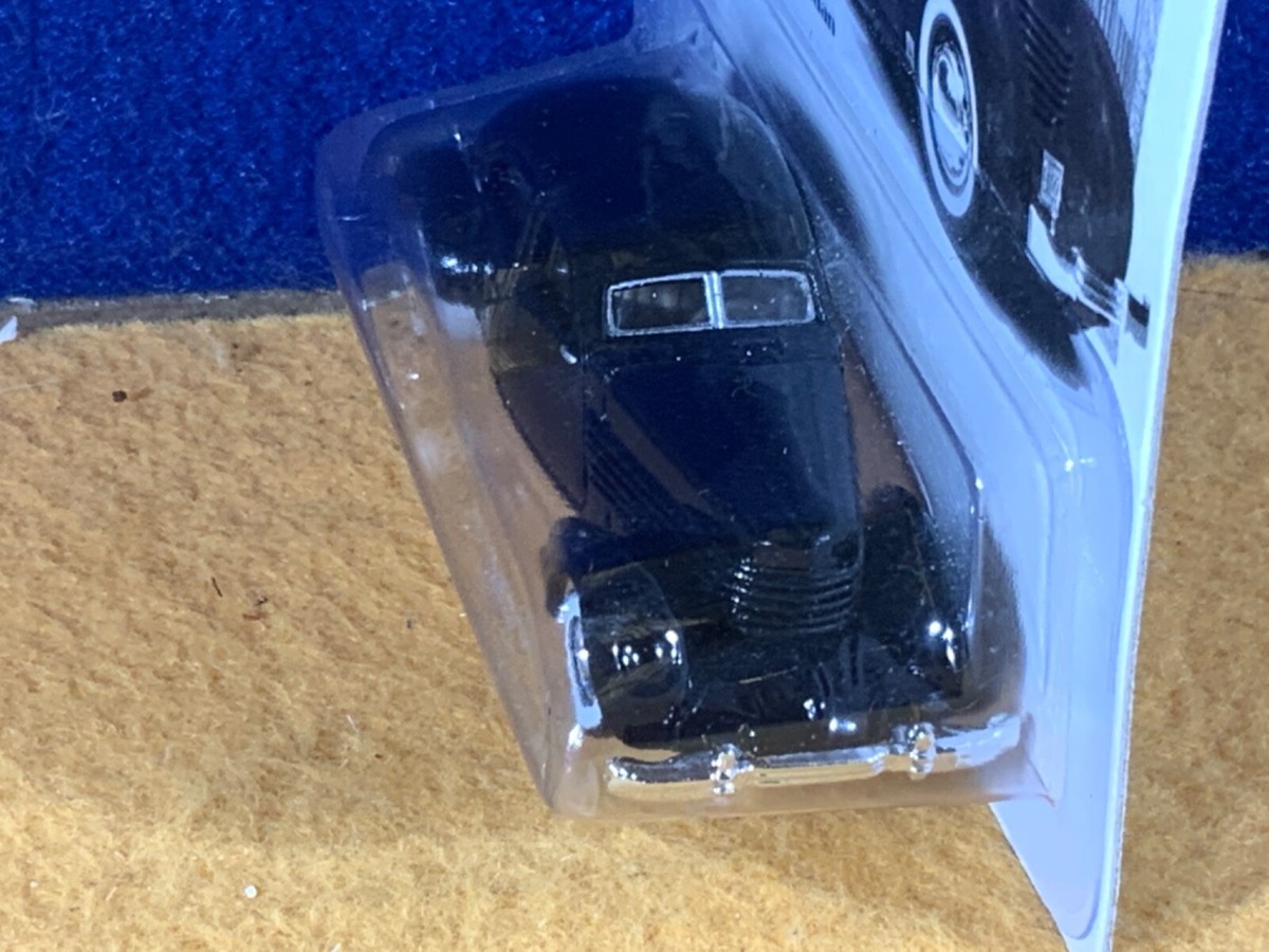 O9-16 HOT WHEELS MUSEUM - 1936 CORD S10 SEDAN - BLACK - 1999 O9-16 HOT WHEELS MUSEUM - 1936 CORD S10 SEDAN - BLACK - 1999