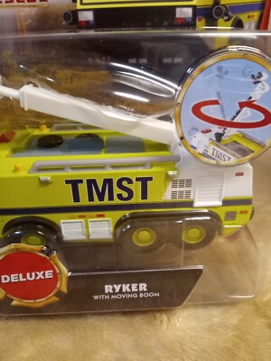 Disney Planes RYKER ミニカー Disney Pixar Planes Ryker With Moving Boom Fire & Rescue +