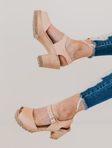 greta clog sandal