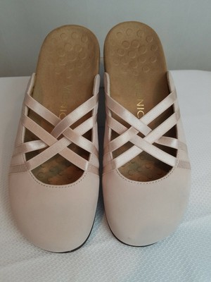 vionic claire slip on mule