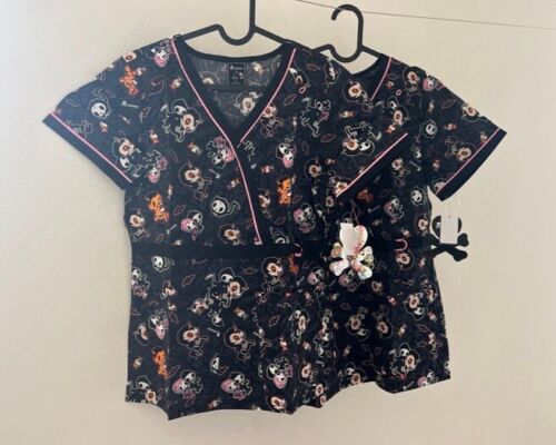 Koi X Tokidoki Scrub Top - SPOOKY NIGHTS- HALLOWEEN - STRETCH LUNA style - SMALL - Picture 3 of 4