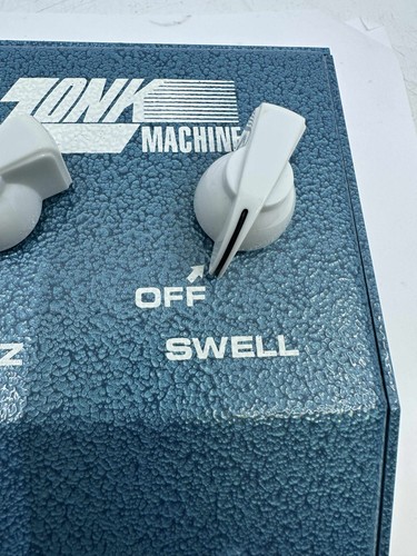 Pedal de efectos para guitarra British Pedal Company serie vintage Zonk Machine Fuzz RARO - Imagen 3 de 8