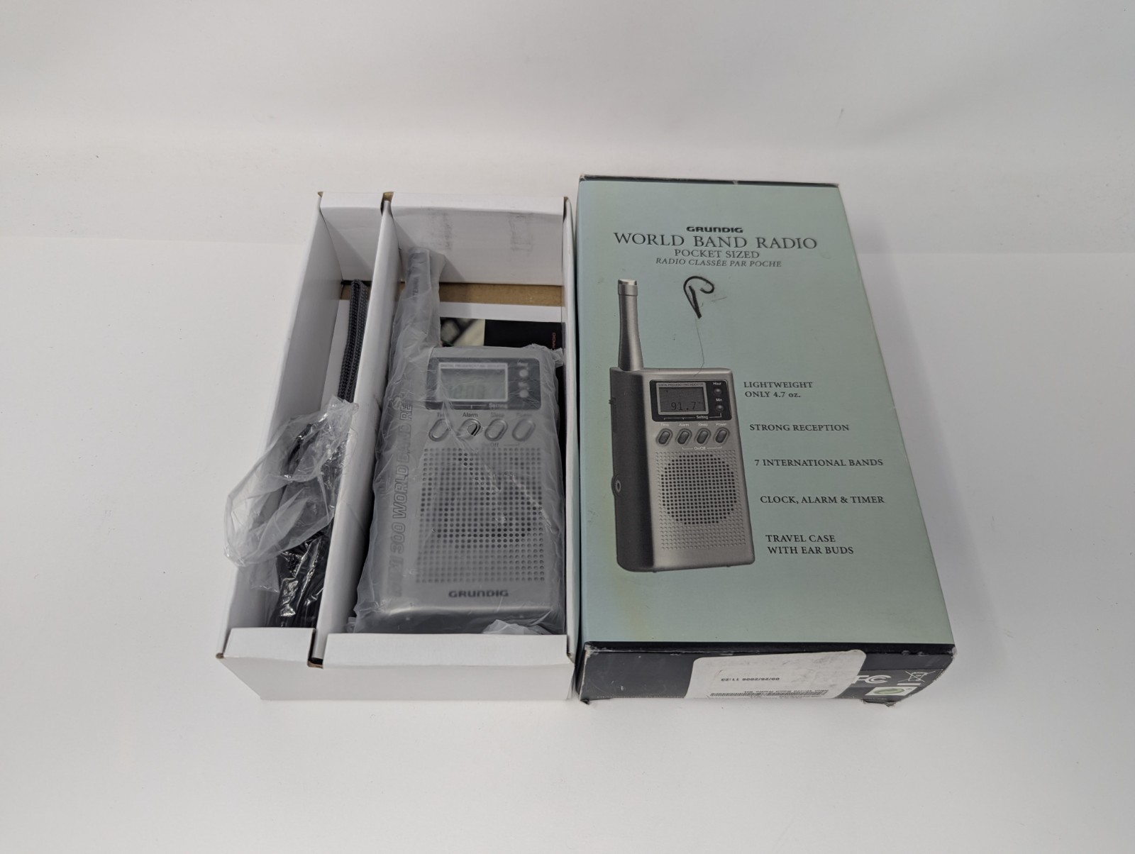Grundig Mini 300 Weltempfänger Handfunkgerät Kompakt SW/FM Radio