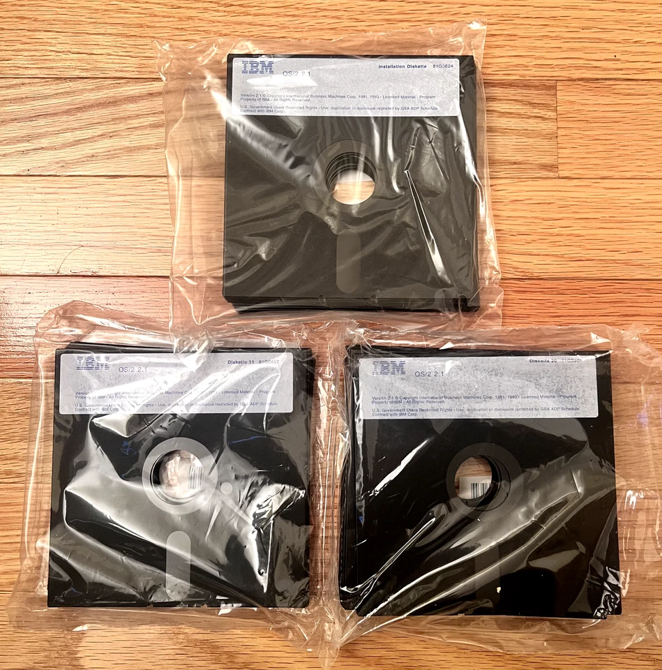 IBM OS/2 Versión 2.1 Ejecuta Dos, Windows y OS/2 aplicaciones. Edición de actualización de disco 5,25 Foto 2 de 4