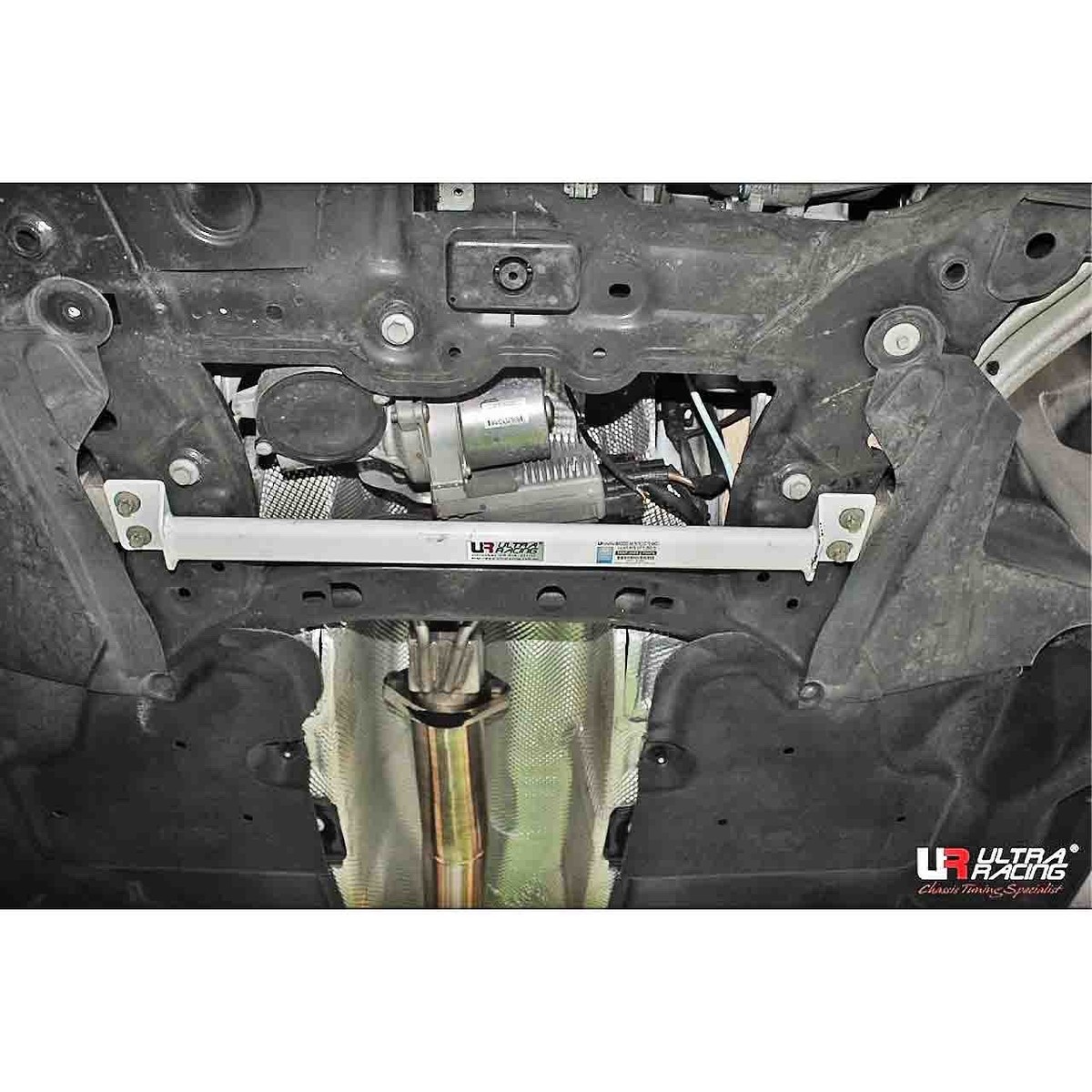 MERCEDES AMG A45 W176 2014~2018 ULTRA RACING 2 POINTS FRONT LOWER 