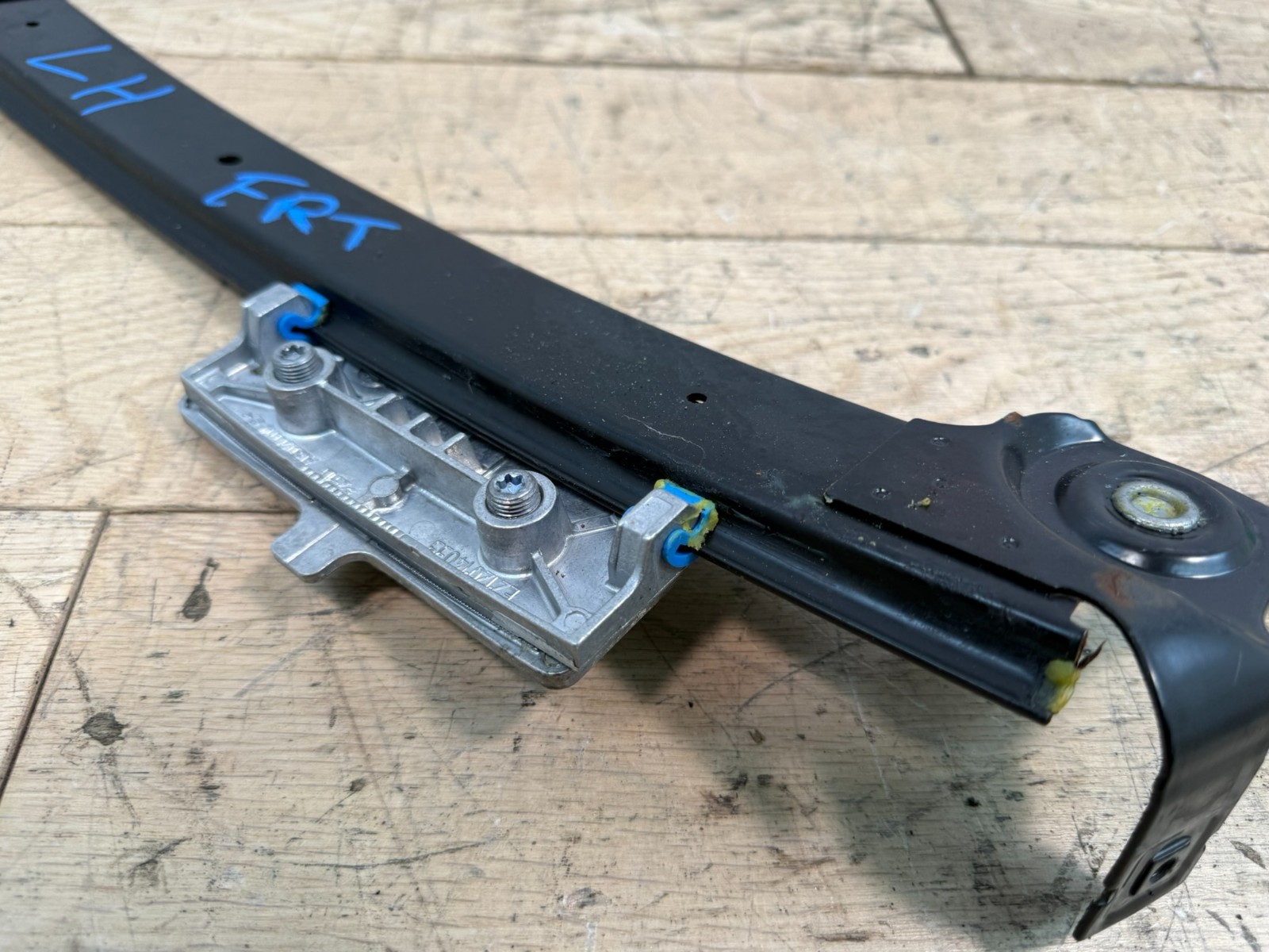 2013 Bentley Continental GT Front Left Side Door Window Regulator 3W0837401H