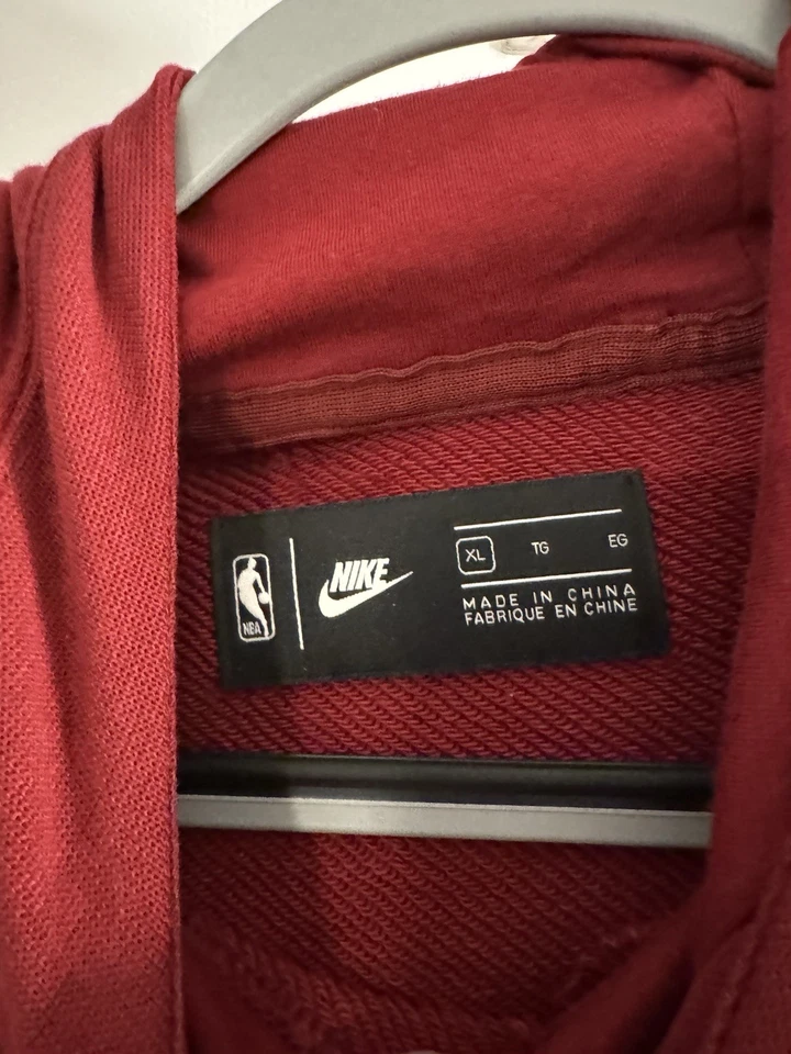 Nike Cleveland Cavaliers Hoodie Men’s XL | Premium NBA Gear | Maroon | Excellent - Image 4 of 4