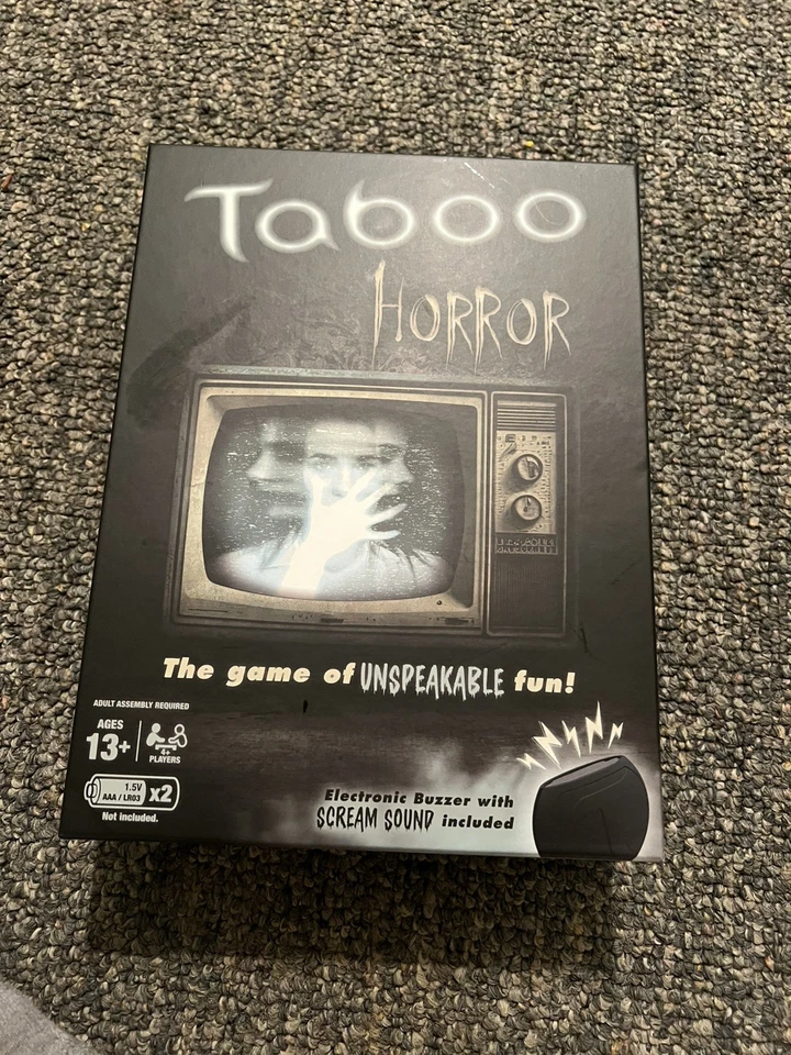 Taboo Horror ¡El Juego de la Diversión Indescriptible! Juego de 450 cartas Hasbro 2024 nuevo precintado Foto 3 de 4