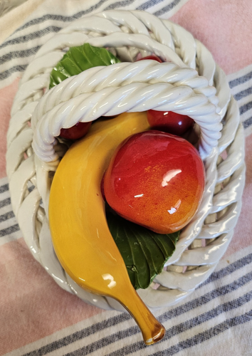Vintage Made in Italy Capodimonte Basket Of Fruit, Cherries, Bananas, Apple Oval - Picture 5 of 6