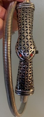 Rare Kenneth Jay Lane Ruby Eyed Snake Rolled chain belt Size Large Nwt