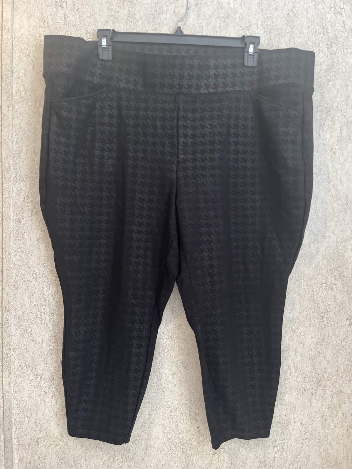 Torrid Studio Pull-on Pocket Pixie High Rise Blac… - image 1