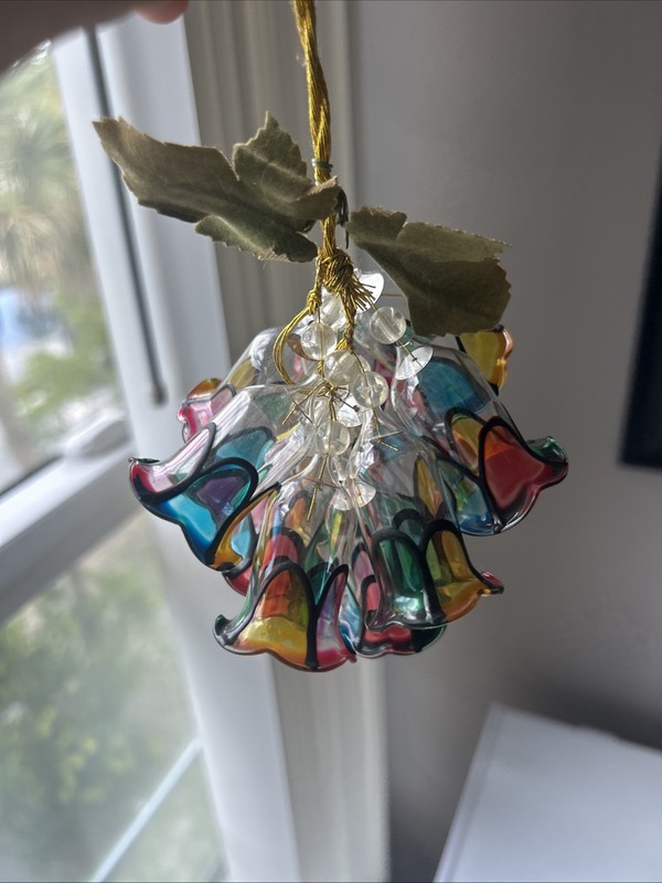 House Of Lloyd Christmas Around The World Stained Glass Bell Cluster VTG 