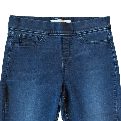 Jeans elásticos de lavado oscuro totalmente moldeadores dorados firma Levi's 12S - Imagen 3 de 10